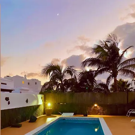 Queen Papagayo Vetusta Villa Playa Blanca